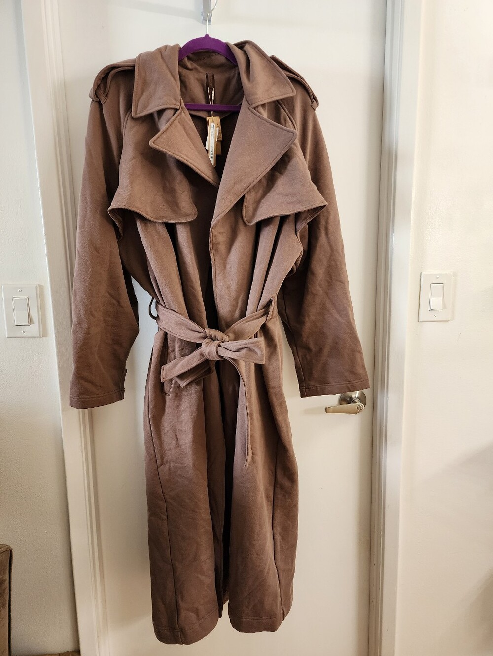 SKIMS Boyfriend Fleece Trench Coat in Umber - Picture 3 of 6